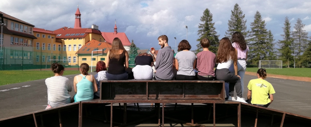 Obrázek článku Pěvecký sbor trénoval v Bělotíně