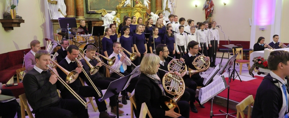 Obrázek článku Adventní koncert sboru Basové G s Beskydským orchestrem v Rožnově pod Radhoštěm
