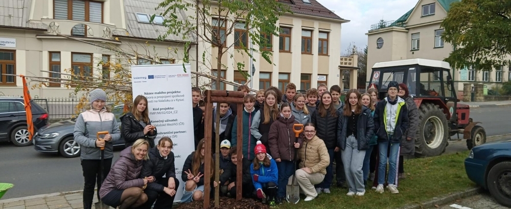 Obrázek článku Sázení stromku 1. E