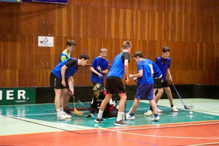 Obrázek aktuality V&aacute;nočn&iacute; turnaj ve florbale
