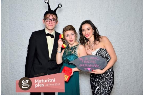Obrázek aktuality Fotoochutnávka z maturitního plesu
