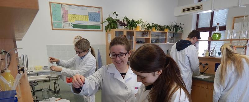 Obrázek článku Školní kolo Chemické olympiády kategorie C, 53. ročník