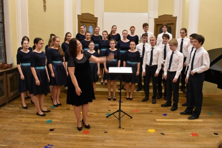 Benefiční koncert Studenti městu 2018, kaple speciálních škol pro sluchově postižené, Valašské Meziříčí, 13 6 2018 (foto Pavel Novosád) (6)