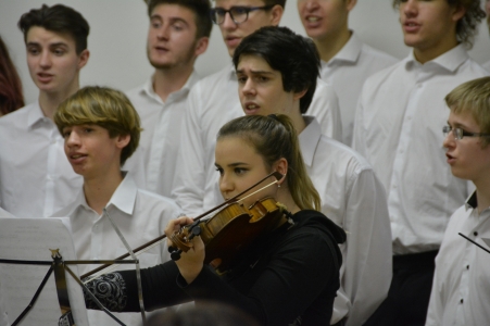 Adventní koncert sboru Basové G v Jablůnce, 9. 12. 2018 (foto Jan Krchák) (3)