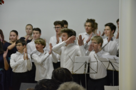 Adventní koncert sboru Basové G v Jablůnce, 9. 12. 2018 (foto Jan Krchák) (5)