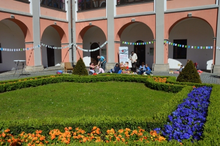 Férová snídaně ve ValMezu, nádvoří zámku Žerotínů, 11. 5. 2019 (foto Monika Hlosková) (12)