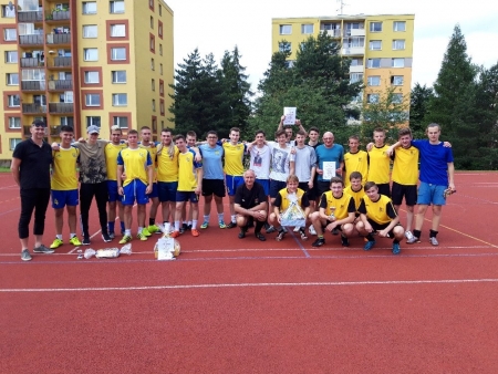 Turnaj přátelství ve fotbale, hřiště ZŠ Šafaříkova, 7. 6. 2019 (foto Vojtěch Blabla) (5)