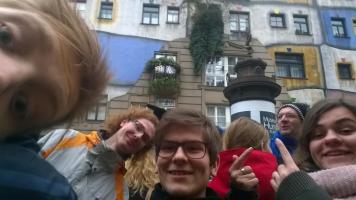 Předvánoční Vídeň 21. 12. 2015, Hundertwasserhaus a my