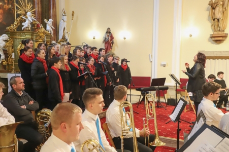 Koncert Basové G a Beskydský orchestr Rožnov p. R 22. 12. 2019 (foto František Jaskula) (2)