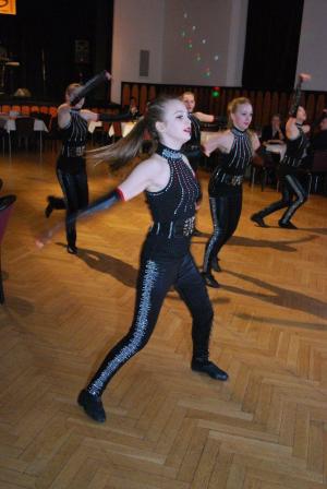 Ples GFPVM, 13. 2. 2016, taneční skupina Aneri (foto: Pavel Novosád)