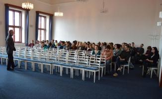 Přednáška profesora Lubomíra Machaly v aule školy, 23. 3. 2016 (foto: Monika Hlosková)