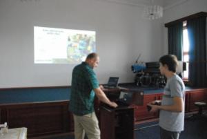Mgr. Jaromír Mrázek, Ph. D. a přednáška Atomové jádro a hvězdy, 17. 5. 2016 (foto: Hynek Bartošek)