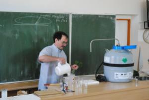 Experimentálně zaměřená přednáška Mrazivý dusík RNDr. Pavla Konečného, CSc., 23. 5. 2016 (foto: Hynek Bartošek)