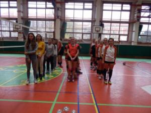 Okresní kolo ve volejbale dívek SŠ, vyhlášení výsledků, 3. 11. 2016 (foto: Markéta Heřmanová)