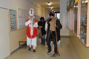 Gymplem chodil Mikuláš, GFPVM, 5. 12. 2016 (foto: Monika Hlosková)