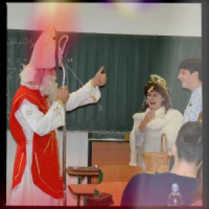 Gymplem chodil Mikuláš, GFPVM, 5. 12. 2016 (foto: Monika Hlosková)