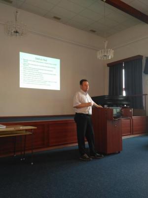 Beseda o Oldřichu Peclovi a Záviši Kalandrovi s Mgr. Josefem Hallou, aula GFPVM, 15. 9. 2017 (foto: Veronika Kulišťáková)