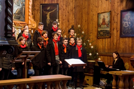 Vystoupení pěveckého sboru Basové G na Vánočním jarmarku