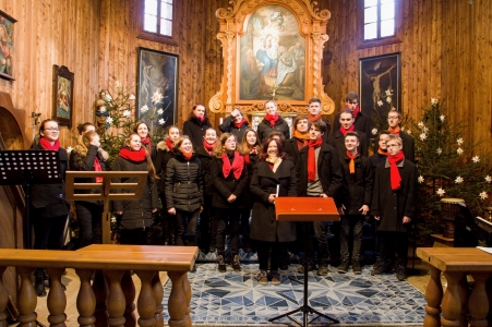 Vystoupení pěveckého sboru Basové G na Vánočním jarmarku