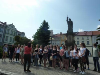 Benefiční koncert sboru Basové G a pěveckého sboru Gymnázia s VJM Šahy, evangelický kostel VM, 10. 6. 2016 (foto archív partnera GsVJM Šahy) (1)