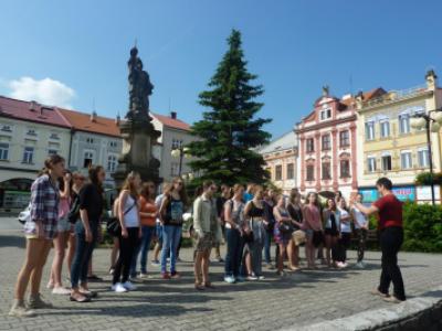 Benefiční koncert sboru Basové G a pěveckého sboru Gymnázia s VJM Šahy, evangelický kostel VM, 10. 6. 2016 (foto archív partnera GsVJM Šahy)