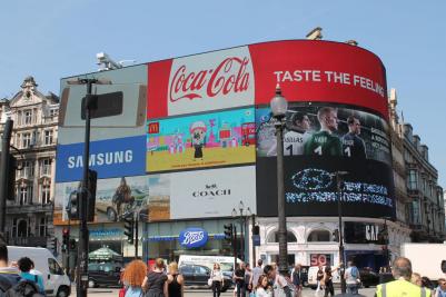 Za krásami Francie a Anglie, Londýn - Piccadilly Circus, červen 2016 (foto Mojmír Zetek)