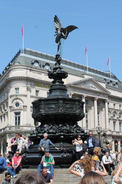 Za krásami Francie a Anglie, Londýn - Piccadilly Circus, červen 2016 (foto Mojmír Zetek)