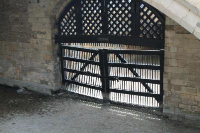 Za krásami Francie a Anglie, Londýn - The Tower, Traitors' Gate, červen 2016 (foto Mojmír Zetek)