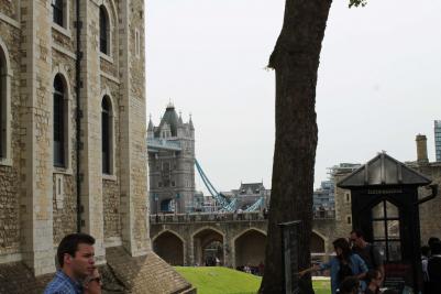 Za krásami Francie a Anglie, Londýn - The Tower, Tower Bridge červen 2016 (foto Mojmír Zetek)