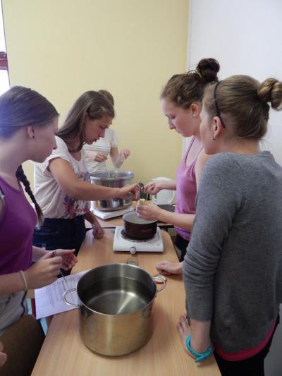 Výroba BIO produktů za babku, GFPVM, 29. 6. 2016 (foto: Barbora Šimíčková)