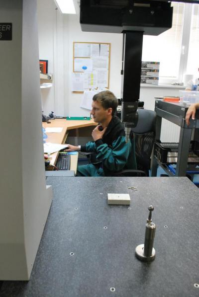 Exkurze ve firmě WOLKO-plast, 29. 6. 2016 (foto Hynek Bartošek) (4)