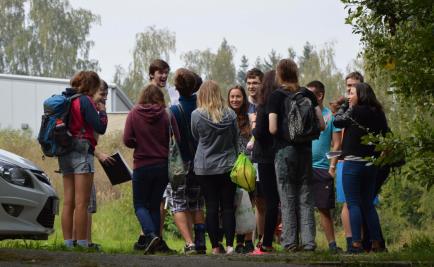 Terénní zoologická exkurze, rybník v areálu bývalých kasáren Valašské Meziříčí, 2. 9. 2016 (foto: Monika Hlosková)