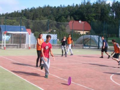 Sportovně-turistický kurz, Čekyně u Přerova, 5.-9. 9. 2016, frisbee (foto: Vojtěch Blabla)