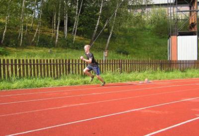 Corny okresní kolo SŠ poháru v lehké atletice, 400m1, stadion Valašské Meziříčí, 20. 9. 2016 (foto Jakub Holomek)