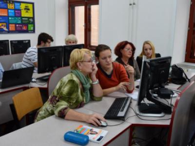 Internet pro seniory - podzim 2016 (foto Monika Hlosková) (20)