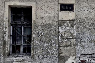 20. Fučíkova ulice před garnisonní nemocnicí. Foto K. Kantor