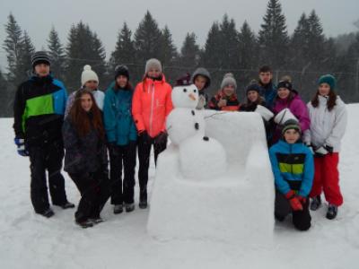Lyžařský kurz 1. B, sněhové sochy, 31. 1. 2017 (foto: Markéta Heřmanová)