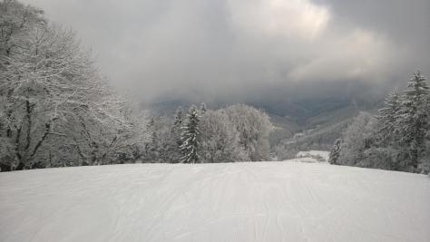 Lyžařský kurz 1. B, na svahu, 2. 2. 2017 (foto: Markéta Heřmanová)