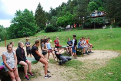 Exkurze třídy 1. E, Dolní Bečva a Rožnov pod Radhoštěm, 6. a7. 6. 2017 (foto Hynek Bartošek) (21)