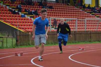 Okresní kolo Středoškolského atletického poháru, stadion Valašské Meziříčí, 19. 9. 2017 (foto: Monika Hlosková)