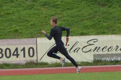 Okresní kolo Středoškolského atletického poháru, stadion Valašské Meziříčí, 19. 9. 2017 (foto: Monika Hlosková)