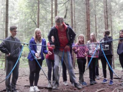 Adaptační kurz 1. B, hájenka v Semetíně, 18.-19. 9. 2017 (foto Pavel Daniš) (46)