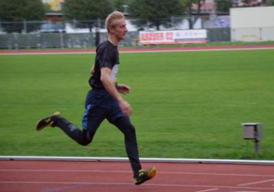Krajské kolo středoškolského atletického poháru, stadion Uherské Hradiště, 21. 9. 2017 (foto Monika Hlosková) (13)