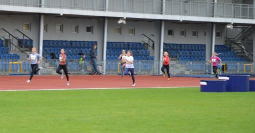 Krajské kolo středoškolského atletického poháru, stadion Uherské Hradiště, 21. 9. 2017 (foto Monika Hlosková) (16)