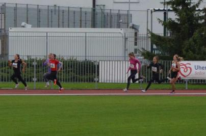 Krajské kolo středoškolského atletického poháru, stadion Uherské Hradiště, 21. 9. 2017 (foto Monika Hlosková) (17)