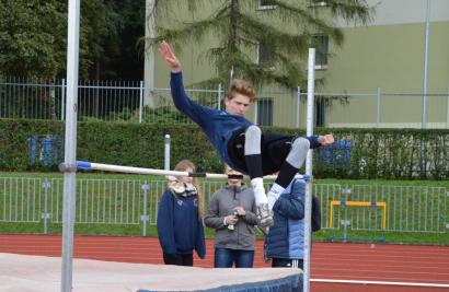 Krajské kolo středoškolského atletického poháru, stadion Uherské Hradiště, 21. 9. 2017 (foto Monika Hlosková) (29)