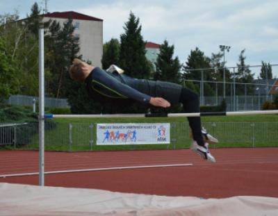 Krajské kolo středoškolského atletického poháru, stadion Uherské Hradiště, 21. 9. 2017 (foto Monika Hlosková) (28)