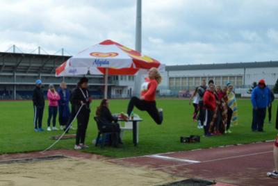 Krajské kolo středoškolského atletického poháru, stadion Uherské Hradiště, 21. 9. 2017 (foto Monika Hlosková) (31)