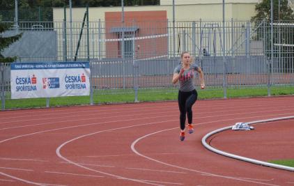 Krajské kolo středoškolského atletického poháru, stadion Uherské Hradiště, 21. 9. 2017 (foto Monika Hlosková) (42)