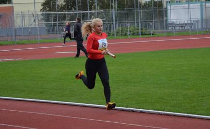 Krajské kolo středoškolského atletického poháru, stadion Uherské Hradiště, 21. 9. 2017 (foto Monika Hlosková) (43)